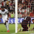 Englezi vode protiv Srbije na poluvremenu 2:0 (video)