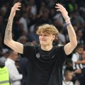 Mika Murinen je već ljubimac Grobara: Pogledjte kako su ustali da ga pozdrave u Beogradskoj areni