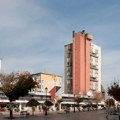 Učiteljica poginula u saobraćajnoj nesreći ispred škole u Pirotu, lokalni zbor traži da se preduzmu hitne mere za poboljšanje…