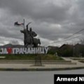 Nakon tvrdnji o otkazima u institucijama Srbije na Kosovu zbog politike, privedeno pet osoba