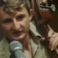 Sećate li se mladića koji je otpevao „Na morskome plavom žalu“: Doživeo tešku sudbinu i pao u zaborav