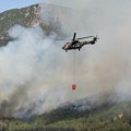 Šumski požar kod Antalije u Turskoj: Vatru gase iz vazduha i sa zemlje, na terenu avioni i helikopteri