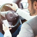 MUP: Zbog korišćenja mobilnog kažnjeno više od 3.000 vozača i 380 pešaka