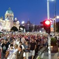 „Srbija protiv nasilja“: Šetnja i zvižduci u Beogradu, performans u Kraljevu