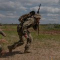 Rat u Ukrajini: Kijev u vojsku poziva i dezertere, Ukrajinci plaćaju i 20.000 dolara da izbegnu mobilizaciju; SAD - Ne putujte…