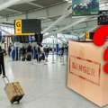 Hitno evakuisan aerodrom Hitrou! Primećen "sumnjiv paket"! Stampedo ljudi u strahu napustilo objekat