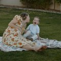 Tiktokerki kojoj se udavio sin u bazenu fanovi opsedaju kuću: Emilija zahteva privatnost, ljudi si ove bizarne stvari tražili
