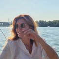 Ovakvu je niste videli: Tamara Dragičević u topiću i kratkoj suknji: Pobegla iz Beograda, pa pokazala gde se baškari (foto)