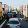 Zbog pravila EU kamioni staju: Vozači najavili blokadu granica 26. januara