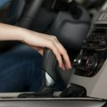 Manuelni ili automatski menjač: Japanski naučnici otkrili koji je bolji za zdravlje mozga
