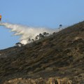 Bukti požar na Atici, vatra se bliži kućama: Proglašen crveni meteo-alarm u sedam oblasti u Grčkoj