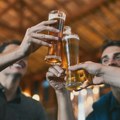 Ambasador SAD u Belgiji ide na razgovor jer je ismevao ministra zdravlja zbog upozorenja na alkoholna pića: "Škodi svakom…