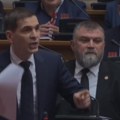 Miloš Francuz zapretio naprednjacima Osilio se i vikao u Skupštini, a onda je resetovan na Kurtijeva podešavanja! (VIDEO)