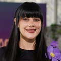 Svečano otvorena Pesma Evrovizije: Teya Dora prošetala tirkiznim tepihom, svi komentarišu neobičan stajling