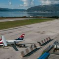 Zbog dojave o bombi prekinut saobraćaj na tivatskom aerodromu: evakuisan avion Er Srbije