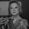 "Ubili su mi oca, odrasla sam u sobičku sa majkom": Gabi Novak teška srca govorila je o bolnom detinjstvu i traumama