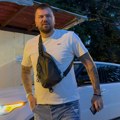 Janjuš jedva hoda, u zavojima došao na proslavu: Pred ulazak u Elitu doživeo užas, evo šta ga je zadesilo