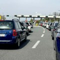 Nepregledne kolone na ulazu za Beograd: Vozilima se ne vidi kraj, a tek sledi pakao: Na ovim deonicama se očekuju neviđene…