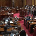 Poslanici o predlogu za glasanje o nepoverenju ministru policije; Brnabić: Gašić nije odgovoran