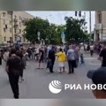 Tuča naroda u Rostovu: Prigožinovo seme razdora daje plodove (video)