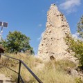 Tragači za zlatom ne odustaju: Ruše Miljkovačku kulu zbog legende o zakopanom blagu