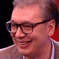 "Šta svaki pravi predsednik uvek ima kod sebe?" Vučić pokazao šta nosi u džepu sakoa (video)