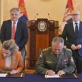 Direktor Telekoma i ministar odbrane potpisali: Pripadnicima Ministarstva i vs jeftinije usluge mobilne telefonije