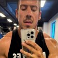 Nikola Rokvić se stego u teretani, pa pokazao "znojave" mišiće: Žene poludele za njim