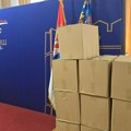 Počela podela paketa pomoći i drva za ogrev izbeglim i interno raseljenim licima u Nišu