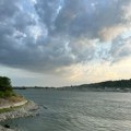 Dunav kod Bezdana jutros -102 centimetra, plovidba ugrožena