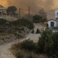 Dosad pet osoba poginulo u požarima u Grčkoj, strah da će najavljeni jak vetar rasplamsati vatru