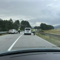 Sudar tri automobila na putu Užice–Nova Varoš, četiri osobe povređene