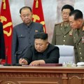 Kim Džong Un izdao novo naređenje: Povećati proizvodne kapacitete fabrika naoružanja za jačanje zemlje