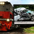 Voz udario u automobil na pružnom prelazu u Pančevu: Za dlaku izbegnuta tragedija