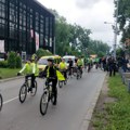Grupa studenata i maturanata iz Novog Sada krenula u biciklističku turu do Loznice, pokrenuta peticija za ostavku Drida (foto…