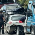 Automobil sleteo s puta i udario u obližnji objekat Teška saobraćajka u Kovačici!