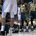 Užas na meču Marka Gudurića: Teško se povredio Biberović, cela dvorana se hvatala za glavu