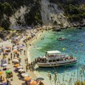 Hitno Upozorenje za sve u Grčkoj, Srbi - obratite pažnju: Vijori se crvena zastava na "plaži smrti", devojku jedva spasili…