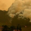 Kiša ugasila požar, grom izazvao novi: Helikopter nadleće Tulje, pogledajte kako se vatra nemilosrdno širi