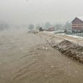 Prijepolje na udaru nabujale reke: Nadzor nadležnih službi na najvišem nivou, građani na oprezu
