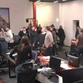 Dijana Hrka i pripadnici zborova upali na Informer: Drama na televiziji, Vučićević zvao policiju (foto)
