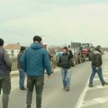 Šire se protesti poljoprivrednika, blokada na putu Kragujevac-Topola: "Sve se uvozi, to je katastrofa"