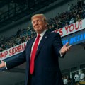Donald Tramp dobio transparent na UFC u Beogradskoj areni, evo šta mu je poručila srpska publika