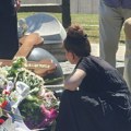 Mala Cana za 47. rođendan sama na groblju: Otišla kod pokojnog supruga Andrije, ispunila mu poslednju želju