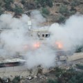 Sukob potresa Zapadnu obalu: Više od 100 doseljenika krenulo na vojsku i policiju; Zapaljene kuće FOTO/VIDEO