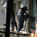 Protesti u Tirani eskalirali u nasilje: bačeni Molotovljevi kokteli, 35 uhapšenih, stižu prve reakcije