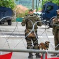 Srbija i Kosovo: Srbi se i dalje okupljaju na severu Kosova, Lajčak i Eskobar imali „dug i težak“ razgovor sa Kurtijem
