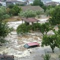 Jedna žrtva poplava u Volosu, oluja donela probleme Larisi, Skijatosu