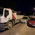 "I ko SAD odgovara za: Štetu?" Incident na Vračaru: Kamion "vukao" jedan automobil, pa unakazio još pet parkiranih…