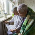 Penzionerima sa minimalnom penzijom računi za struju biće niži za dodatnih hiljadu dinara do kraja grejne sezone